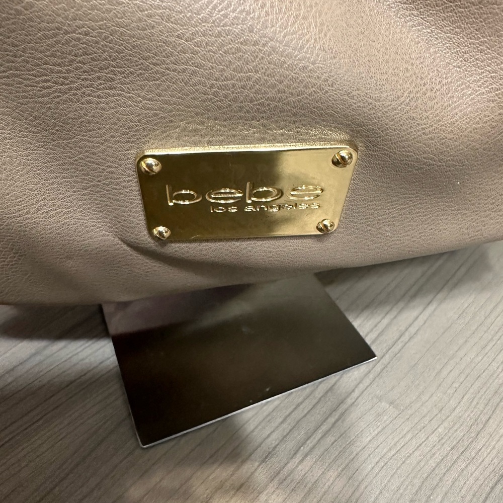 Bebe Elegant Tan Chain-Accent Women's Bag - Picture 2 of 6